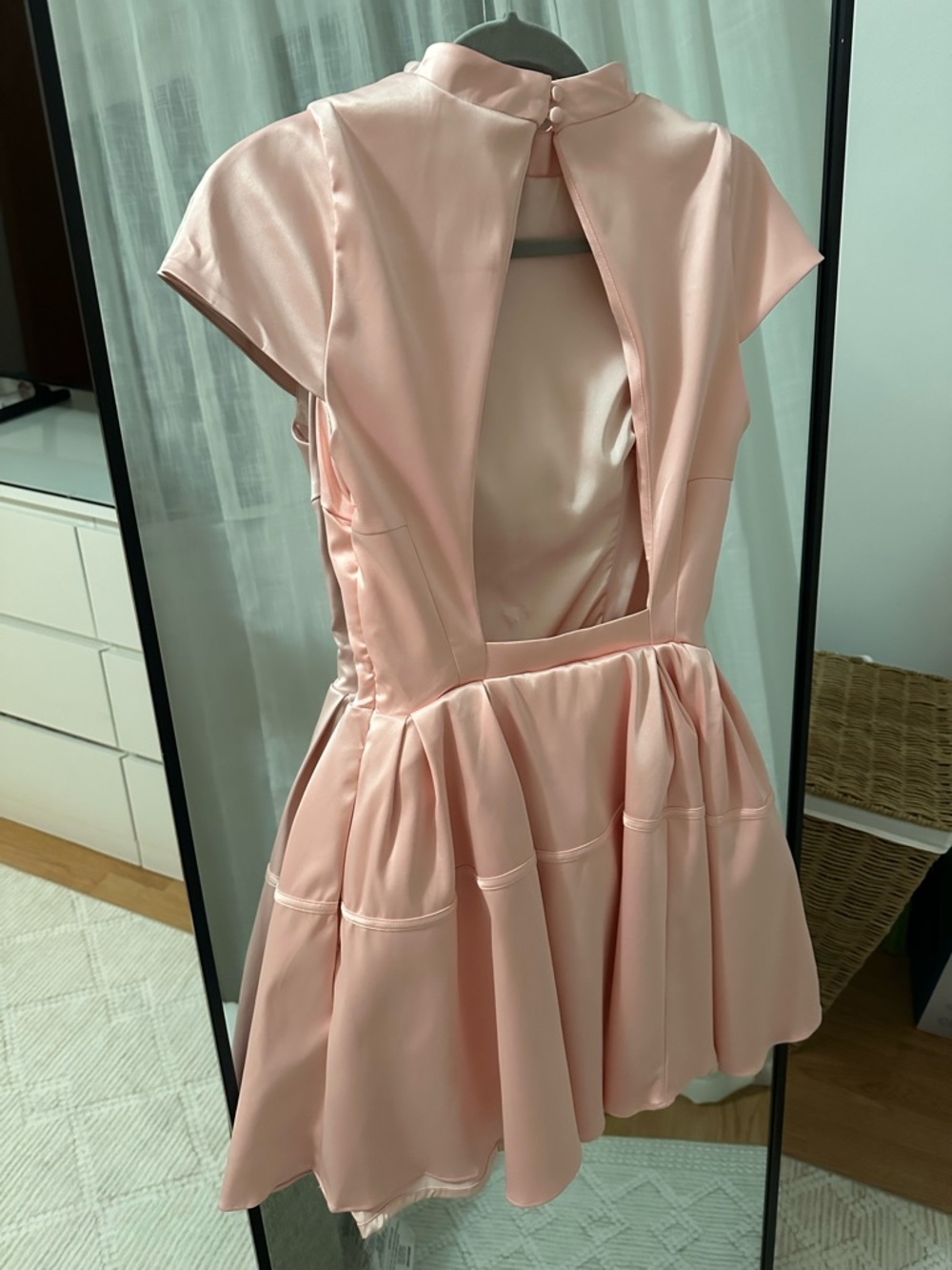House Of Cb “Saida” Pink Mini Backless Fit-And-Flare Dress View 4